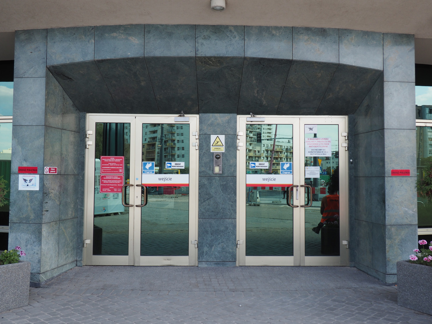 Zdjęcie architektury budynku Ratusz Bemowo